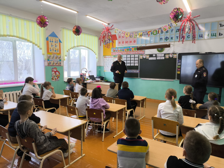 Профилактическая акция "В новый год с безопасностью!".